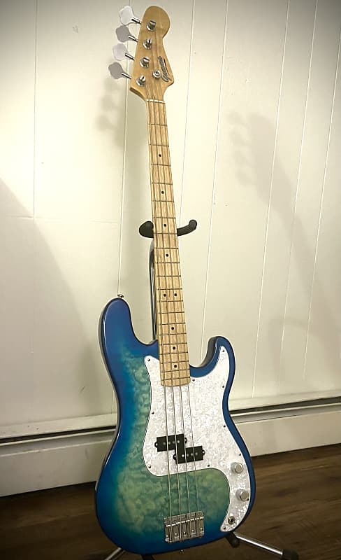 Gamma Custom Shop 4-string Blue/green burst Bass image 1