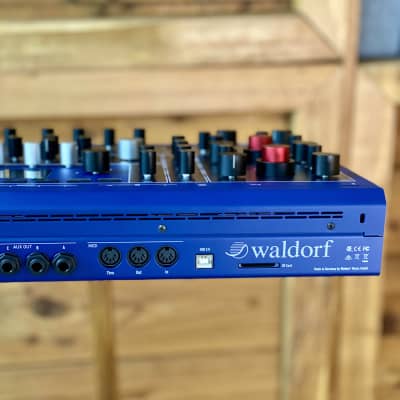 Waldorf M 8-Voice Wavetable Desktop Synthesizer  - Blue image 10