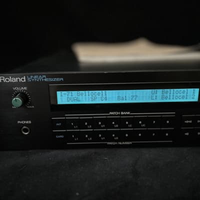 Roland D-550