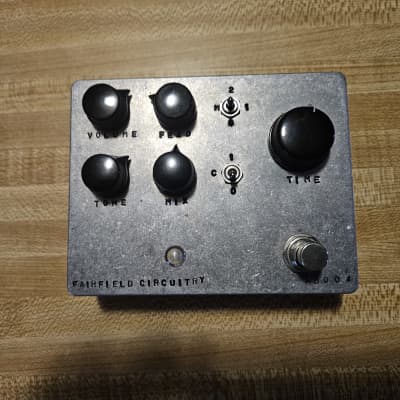 Fairfield Circuitry Meet Maude Delay | Reverb