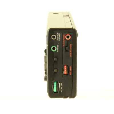 Sony WM-D3 Professional Walkman Portable Stereo Cassette Recorder (1985 -  1991)
