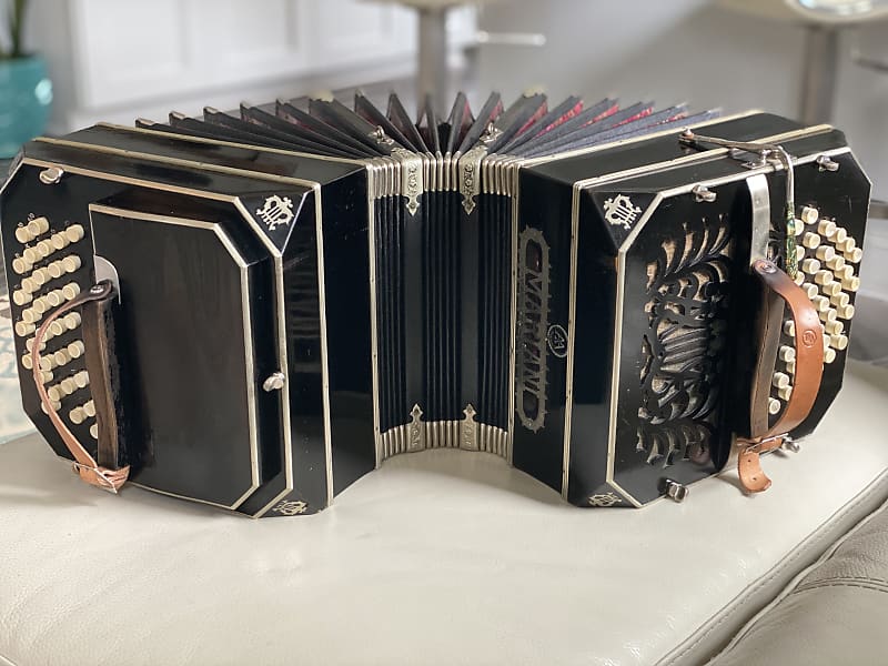 Bandoneon Alfred Arnold 142 tone- Tango Keyboard About 1936 Bandoneon Alfred Arnold 142 tone- Tango Keyboard About 1936
