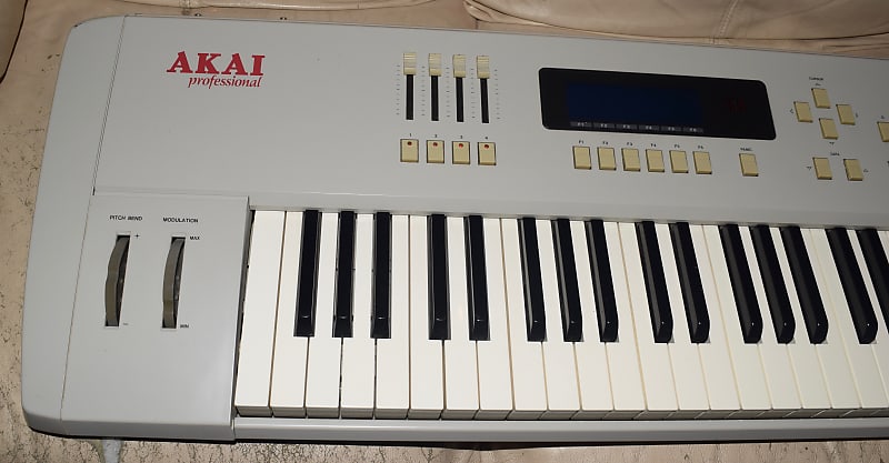 Akai MX-1000 Midi Master Keyboard Controller | Reverb