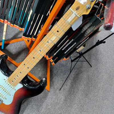 Fender American Standard Stratocaster Left-Handed with Maple Fretboard 2012 3-Colour Sunburst image 5