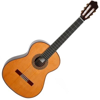Perez 670 Classical Nylon Guitar Cedar Top Guitars Guitarras Pérez Made In Spain for sale