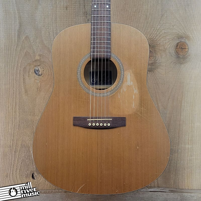 Seagull Cedar Dreadnought Acoustic Guitar Used