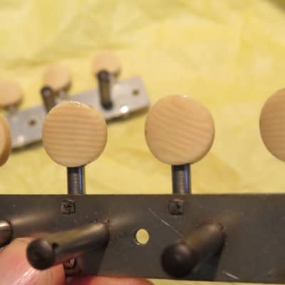 vintage 1800's early 1900's vintage mandolin tuners striped catalin/bone/ivory buttons image 9