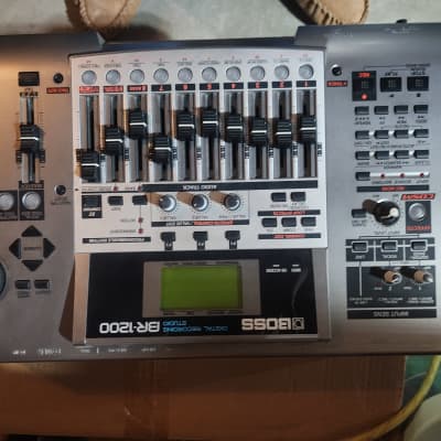 BOSS BR-1600 DIGITAL RECORDING STUDIO W/POWER (USED)