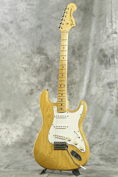 Electric guitar/Stratocaster.FENDER JAPAN Fender Japan.ST71