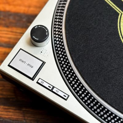 Technics SL-1200 MK2 Quartz Direct Drive DJ Turntable image 7