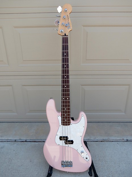 Mark hoppus signature on sale bass pink