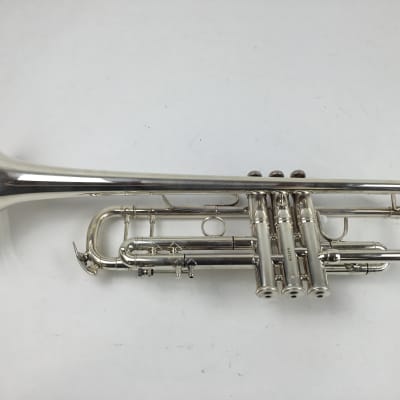 Used Bach 37 Bb Trumpet (SN: 647828) image 3