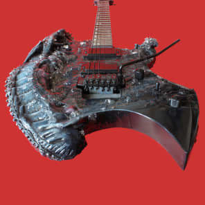 The Xenomorph III Alien themed guitar/playable artwork from Devil & Sons image 3