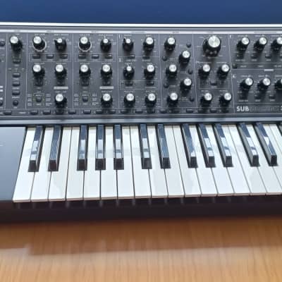 Moog Subsequent 37 Analog Synth 2017 - Present - Black