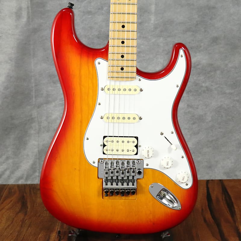 Fender Japan ST72 Ash SSH Cherry Sunburst (S/N:MIJ T081018) (10/03)