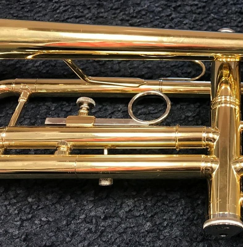 Bach Aristocrat TR-600 Trumpet With Hard Case | Reverb Bach Aristocrat TR-600 Trumpet With Hard Case | Reverb