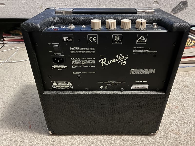 ベース Fender Rumble 15 V3 Heid Music | Fender Rumble 15 V3 15w 1x8 Bass Combo Amp