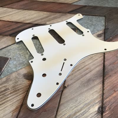 Real Life Relics White Stratocaster® Pickguard 3 Ply 11 Hole SSS   [PGU4] image 2