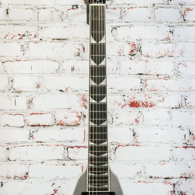 USED Gibson - Dave Mustaine Flying V EXP - Electric Guitar - Metallic Silver - w/ Custom Hardshell Case with Dave Mustaine Silhouette - x0186 image 3