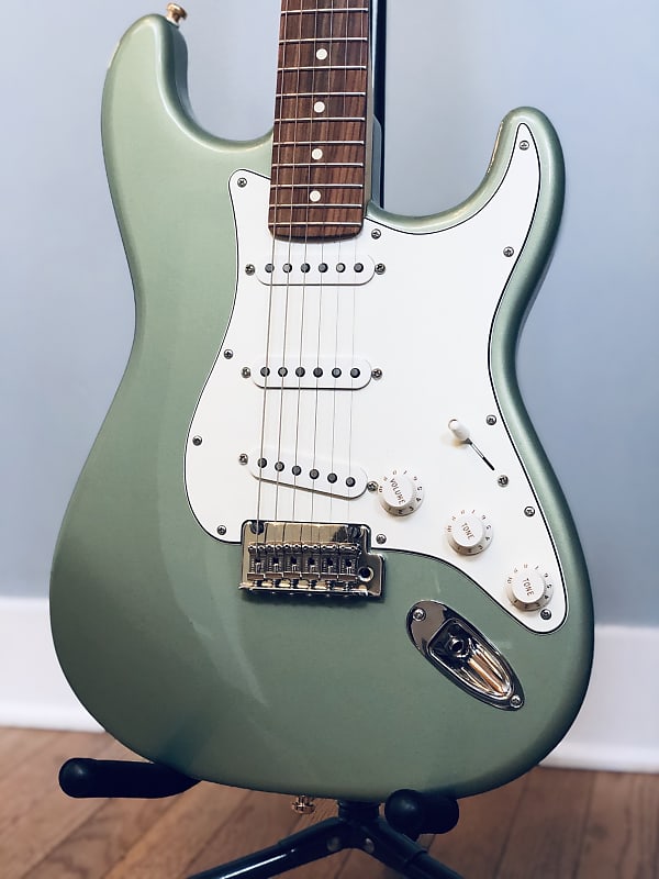 美品 fender player stratocaster sage green Fender Player Series Stratocaster - Sage Green Metallic w