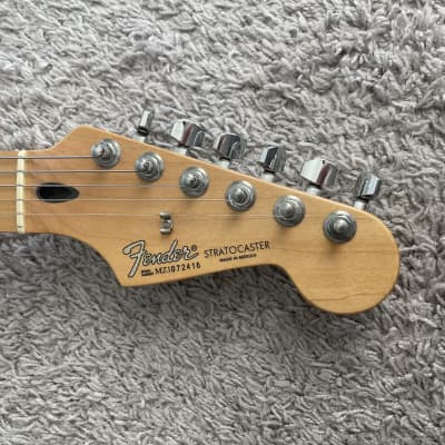 Fender Standard Stratocaster 2001 MIM Midnight Wine Maple Fretboard + Gig Bag image 5