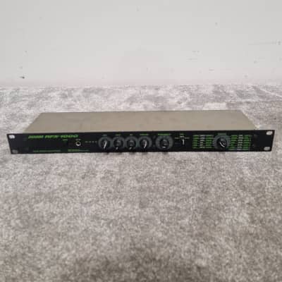 Zoom 9050 Multi-effects half rack guitar pedal | Reverb