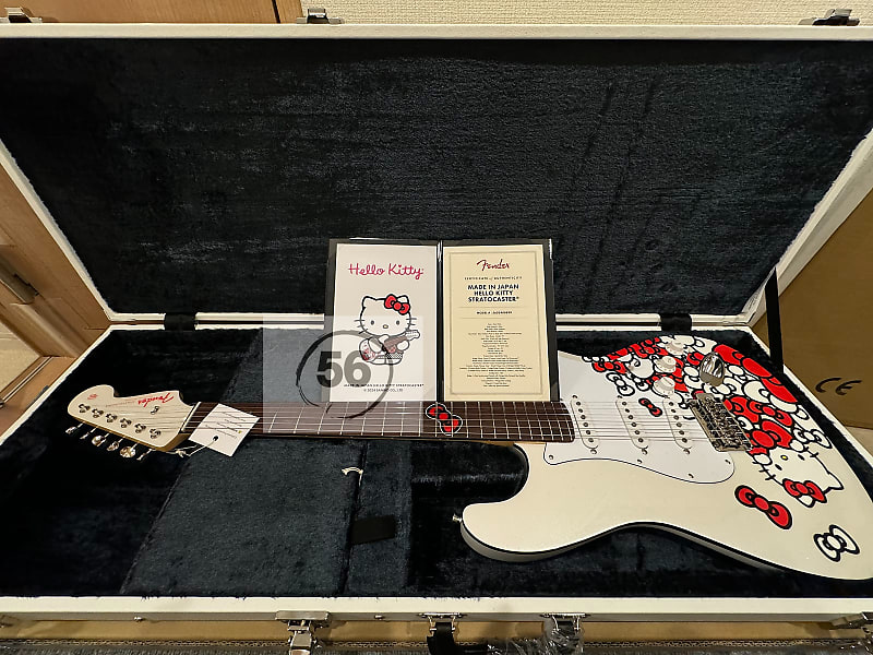 ギター Fender Hello Kitty White Stratocaster Squier by Fender Limited Edition Hello Kitty White