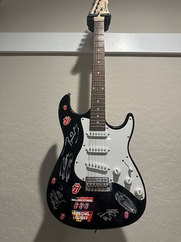 Rolling Stones signed Crescent Stratocaster Style - Certified image 1