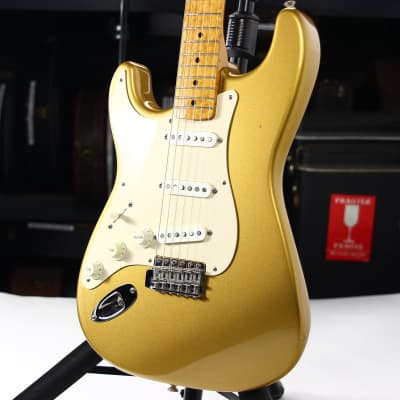 One-Of-A-Kind! 1991 Fender Custom Shop MASTERBUILT JW Black 1950's Stratocaster Reissue Electric Guitar | Aztec Gold, Lefty Strung Righty! j w image 3
