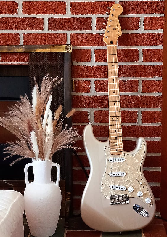 Fender Deluxe Powerhouse Stratocaster