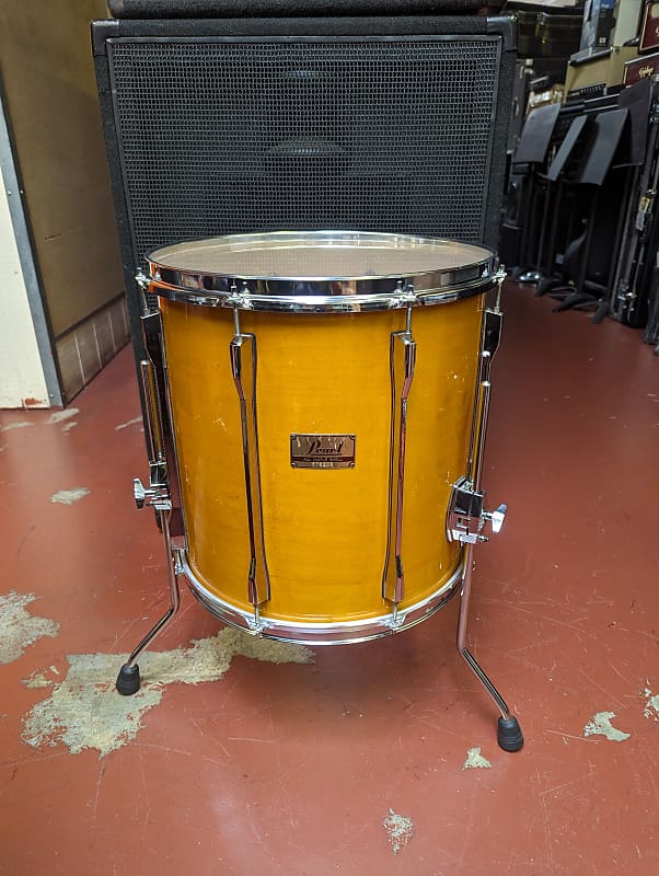 1990s Pearl Taiwan Liquid Amber Lacquer 16 x 16