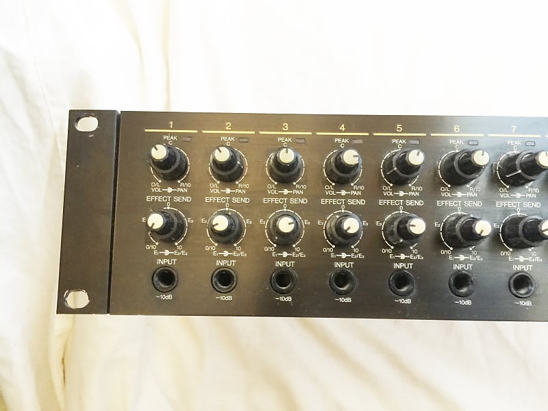 KORG KMX-122 12-Channel Analog Line Mixer Made in JAPAN. Sounds Great !