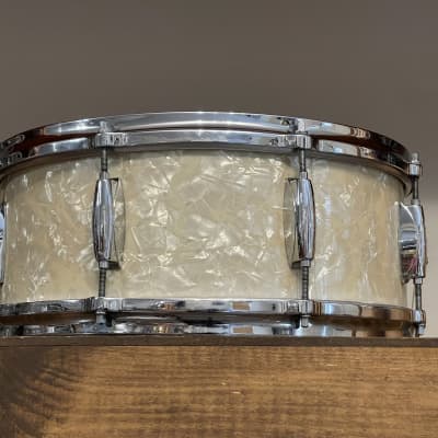 1950's Gretsch BroadKaster 5.5x14 White Marine Pearl 3-Ply Snare Drum 4157 image 10