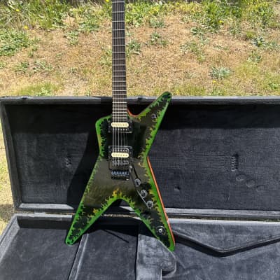 “Replica” Washburn D3 Custom Green Inferno | Reverb