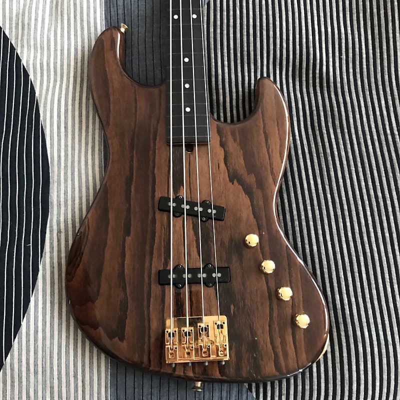 Moon JJ-4 Fretless Bass