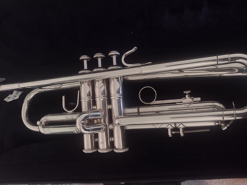 Bach Omega Bb Trumpet 2010s - Silver-Plated | Reverb