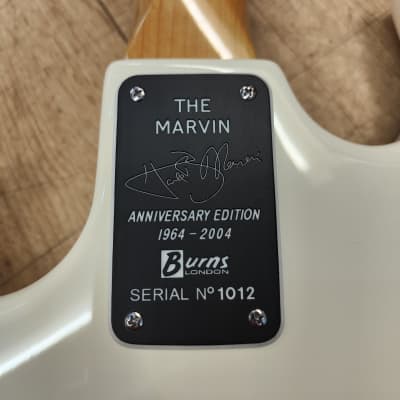 Burns Hank Marvin 40th Anniversary 2004 No: 1012 image 6