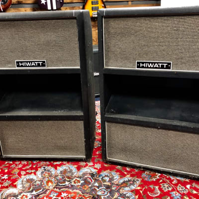 Pair of Hiwatt SE320 4x12 bass cabinets  1970 - Rare image 1