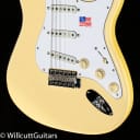Fender Yngwie Malmsteen Stratocaster Scalloped Rosewood Fingerboard Vintage White (681)