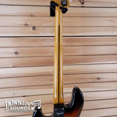 Squier Classic Vibe 60s Jazz Bass - Fretless, 3-Color Sunburst image 5