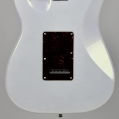 Fender American Ultra Stratocaster Rosewood Fingerboard Arctic Pearl 2022 w/OHSC (0118010781) image 2