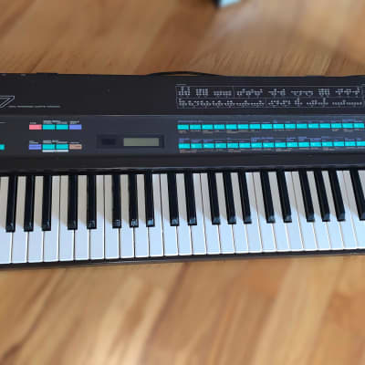 Yamaha DX7 Programmable Algorithm Synthesizer 1983 - 1987 - Black