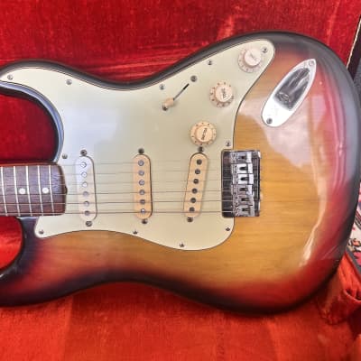 Fender Stratocaster Hardtail with 3-Bolt Neck, Rosewood Fretboard 1971 - 1977 - Sunburst image 2