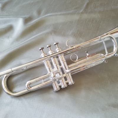 Getzen Severinsen Model Eterna 900S Trumpet 1968-1971 w/hard case, mouthpieces, mutes, & lyre image 25