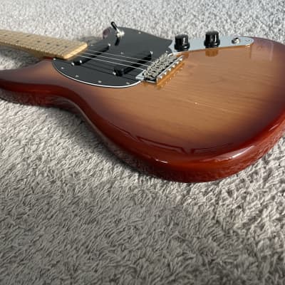 Fender Player Mustang 2020 MIM Sienna Sunburst Maple Fretboard Guitar + Gig Bag image 4