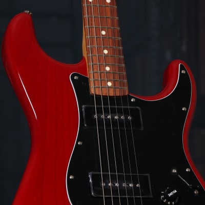 Fender Noventa Stratocaster, Pau Ferro Fingerboard, Crimson Red Transparent image 3