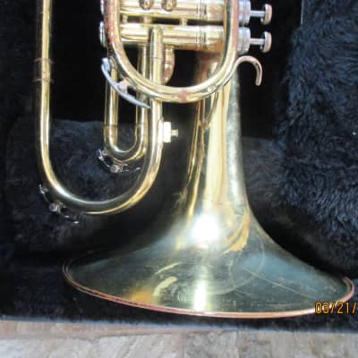 Bach B1105 Mellophone,  with case and mouthpiece,  Gold. Made in USA image 2