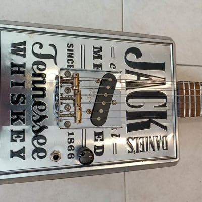 Jack Daniels Tin guitar 2023 - Chrome image 3