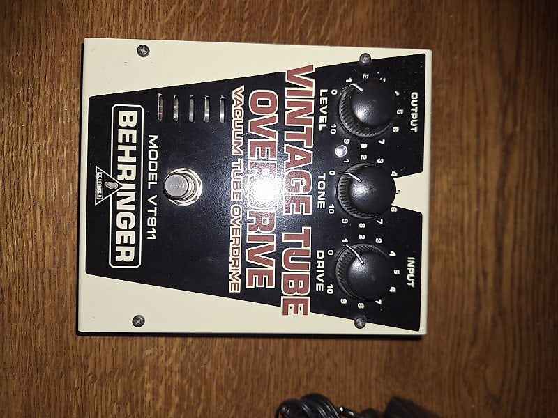 Behringer VT911 Vintage Tube Overdrive