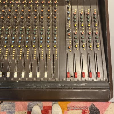 Soundcraft Series 400B 24-Channel 4-Bus Mixing Console image 3